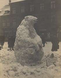 Sneskulptur af Isbjørn på Axeltorv   Knud Kyhn   1929   E.A 12508 Url